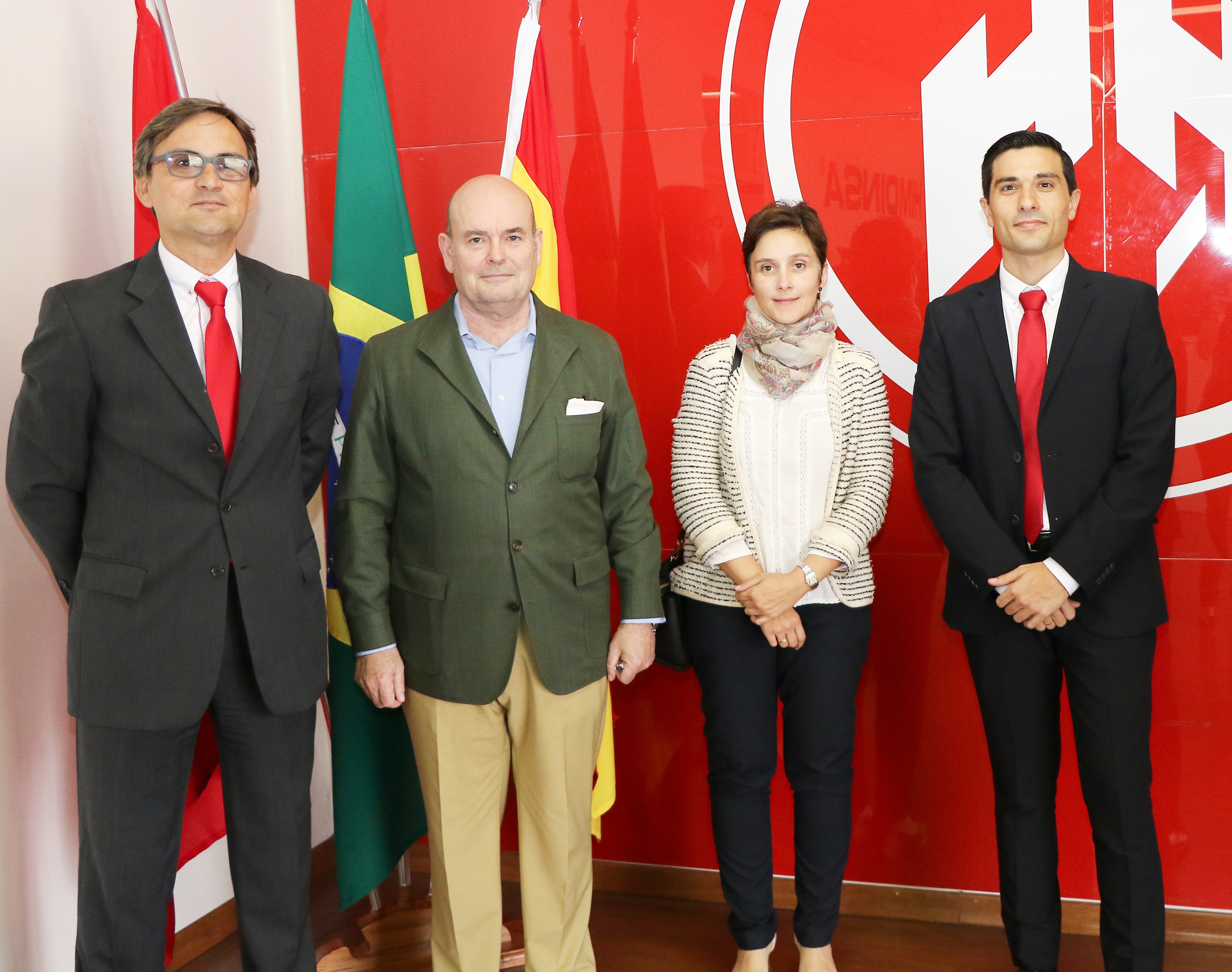 Embaixador da Espanha no Brasil visita HIMOINSA